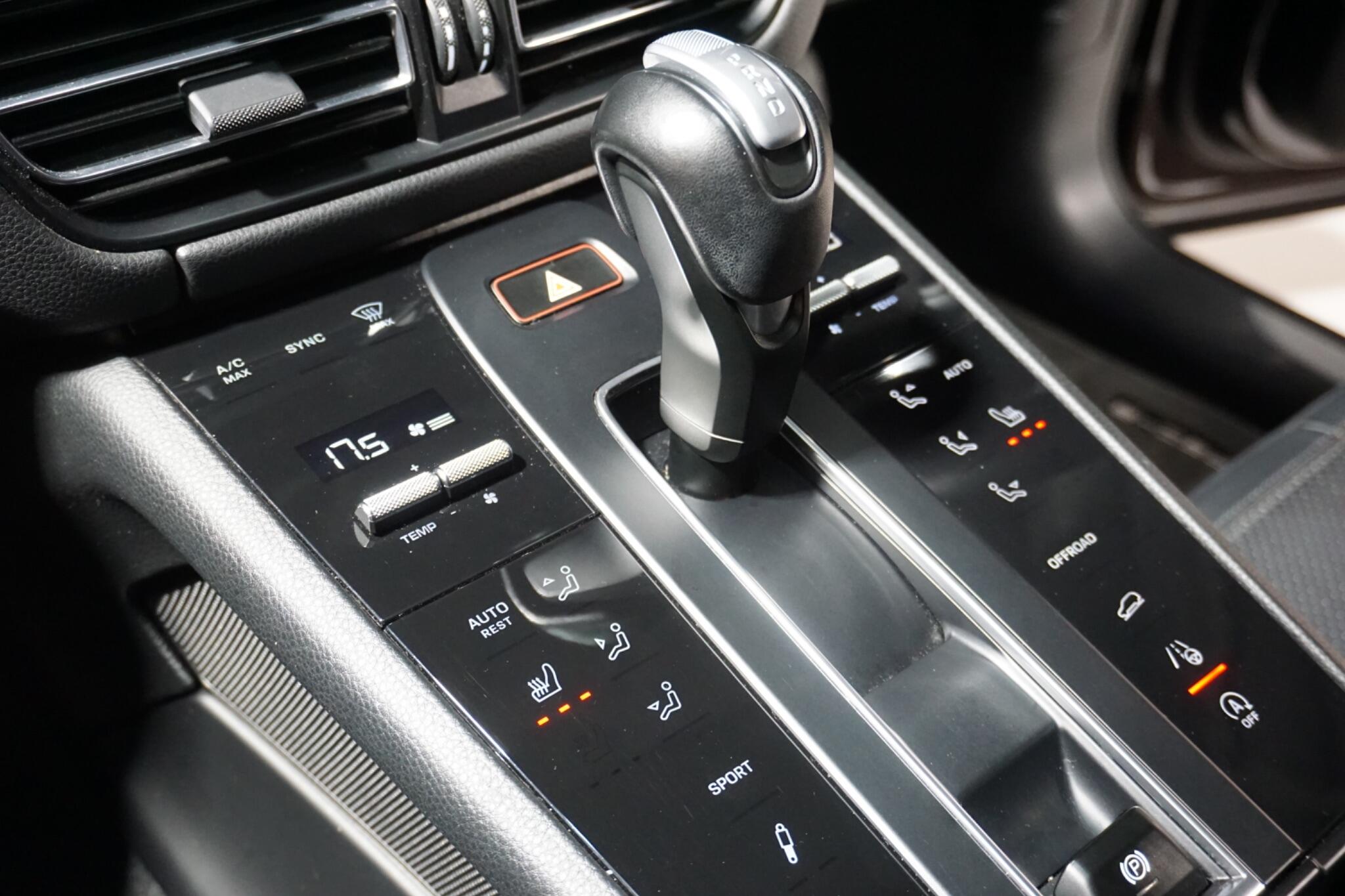 Porsche Macan 2.9T V6 S SUV 5dr Petrol PDK 4WD Euro 6 (s/s) (380 ps)